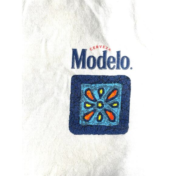 Modelo Especial Cropped Tee White Beer Graphic Shirt XS - Picture 5 of 7